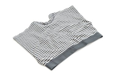 Beyaz arka plan üzerinde izole çizgili erkek iç giyim