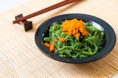 yosun salata karides yumurta - Japon gıda tarzı