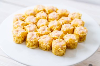 Karides Çince buğulanmış Dumpling sos ile