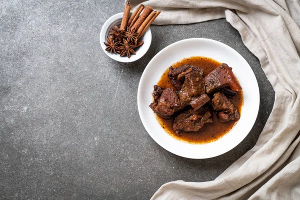 herb - Phuket Tayland geleneksel gıda tarzı ile domuz eti güveç