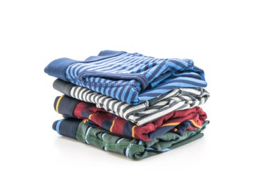 Beyaz arka plan üzerinde izole çizgili erkek iç giyim