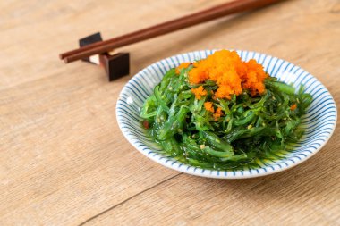 yosun salata karides yumurta - Japon gıda tarzı