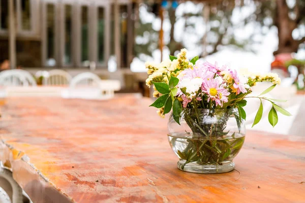 Flowers Vase Decoration Dinning Table — Stock Photo, Image