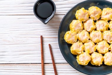 Karides Çince buğulanmış Dumpling sos ile