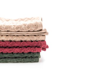 Beyaz arkaplanda izole edilmiş havlu