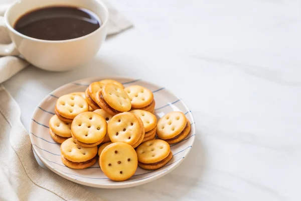 coconut biscuit with pineapple jam