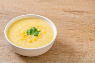 Mısır çorba kasesi - sağlıklı gıda tarzı