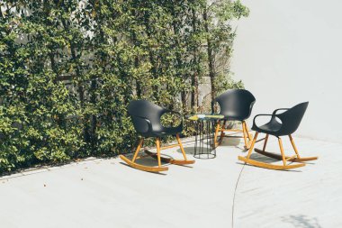 boş veranda güverte ve sandalye