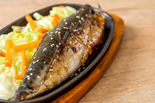 Teriyaki sosu - Japon yemekleri tarzı ile ızgara Saba Balık biftek