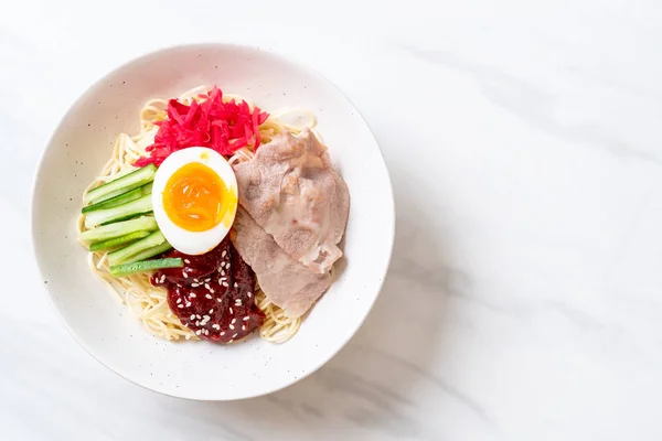 Bibim Naengmyeon Fideos Fríos Coreanos Ramen — Foto de Stock