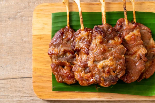 Carne Porco Leite Grelhada Com Arroz Branco Pegajoso Estilo Comida — Fotografia de Stock