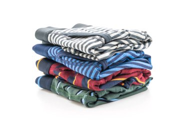 Beyaz arka plan üzerinde izole çizgili erkek iç giyim