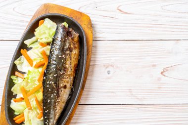 Teriyaki sosu - Japon yemekleri tarzı ile ızgara Saba Balık biftek