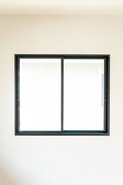 boş cam pencere ve kapı ev güneş ışığı ile