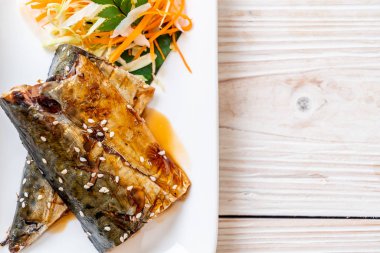 Teriyaki sosu - Japon yemekleri tarzı ile ızgara Saba Balık biftek