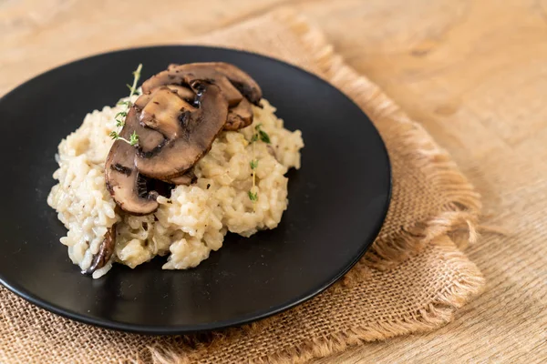 Risoto Caseiro Com Cogumelos Queijo — Fotografia de Stock