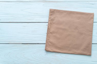 mutfak bezi (peçete) kopya alanı mavi ahşap zemin üzerine