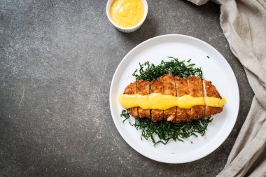 limon limon soslu kızarmış tavuk göğsü