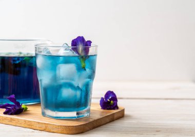 kelebek bezelye suyu - sağlıklı içecek