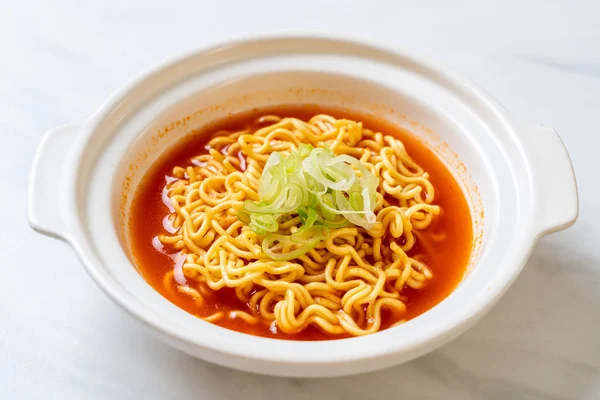 Fideos Instantáneos Picantes Coreanos Con Kimchi Estilo Comida Coreana — Foto de Stock