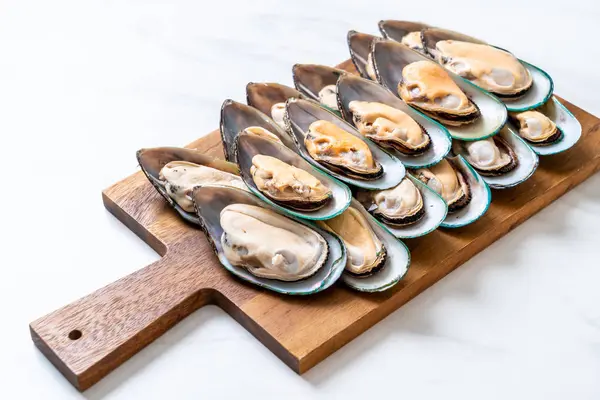 Fresh Mussel Wood Board Ingredients — Stock Photo, Image