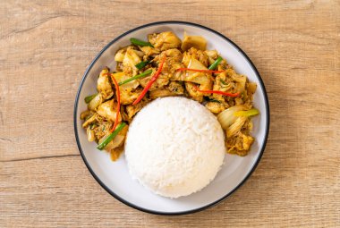 Toz köri pirinç - Tayland mutfağı ile kızartılmış yengeç