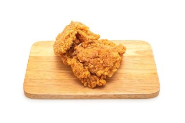 Beyaz arka plan üzerinde izole kızarmış tavuk yemek (abur cubur ve sağlıksız yiyecek)