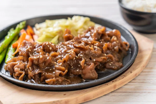 Schweineschnitzel Auf Heißer Platte Asiatisch — Stockfoto