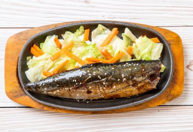 Teriyaki sosu - Japon yemekleri tarzı ile ızgara Saba Balık biftek