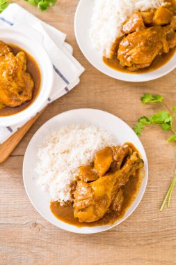 Pirinçli tavuk masajcı köri ezmesi - Asya Gıda Tarzı