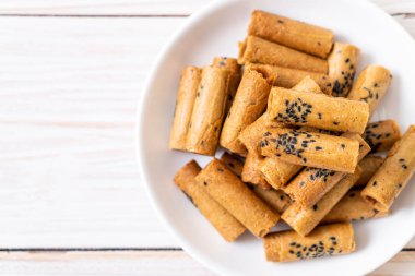 Taylandlı çıtır Hindistan cevizi roll - Tay tatlı snack