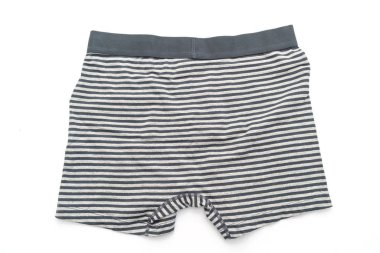 Beyaz arka plan üzerinde izole çizgili erkek iç giyim