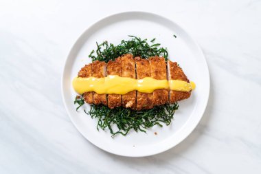 limon limon soslu kızarmış tavuk göğsü