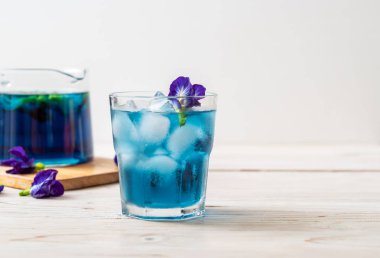 kelebek bezelye suyu - sağlıklı içecek