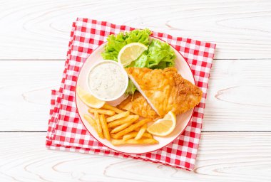 Balık ve cips - sağlıksız gıda