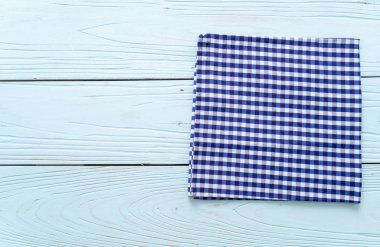 mutfak bezi (peçete) kopya alanı mavi ahşap zemin üzerine