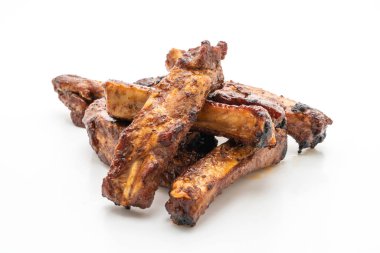 Beyaz arka plan üzerinde izole Izgara Barbekü kaburga domuz