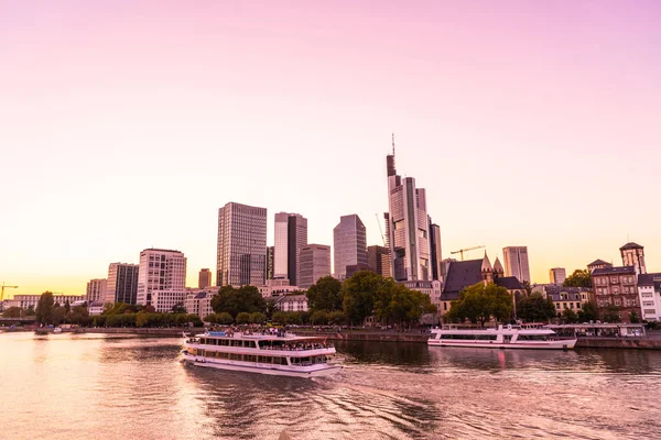 Skyline Van Frankfurt Main Tijdens Twilight Uur — Stockfoto