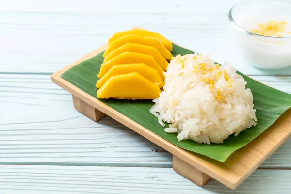 mango with sticky rice -  popular traditional dessert of Thailand