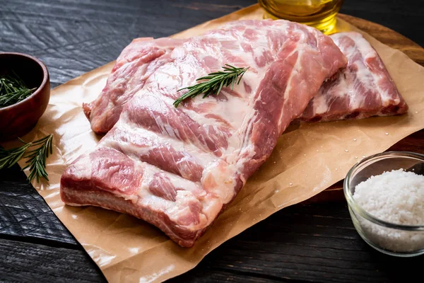 Costillas Frescas Cerdo Crudo Con Ingredientes — Foto de Stock