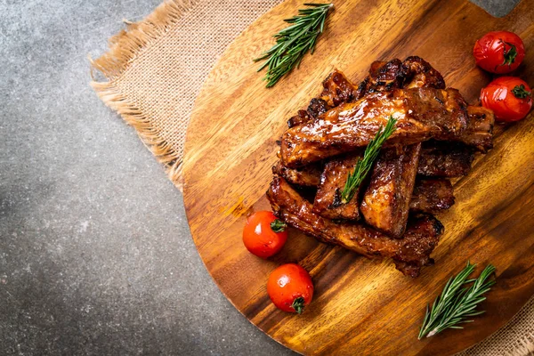 Grilled Barbecue Ribs Pork Rosemary Tomatoes — Stock Photo, Image