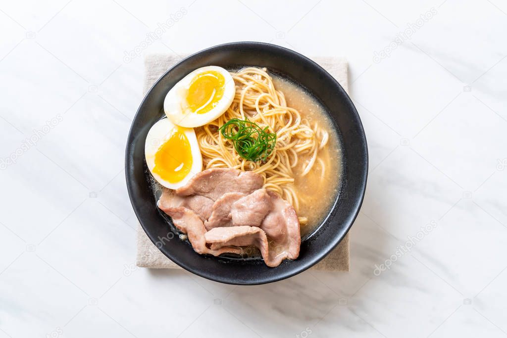 tonkotsu ramen noodles with pork and egg - japanese style