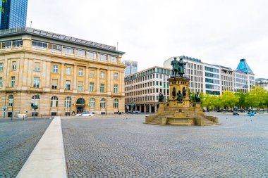 Frankfurt, Almanya - Eylül 2 2018: Şehir sokak n Frankfurt, Almanya'da Eylül 3, 2018.