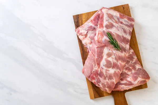 Costelas Porco Cruas Frescas Com Ingredientes — Fotografia de Stock