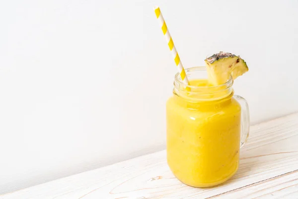 Fresh Pineapple Smoothie Glass Wood Table Healthy Drink — Stock Photo, Image