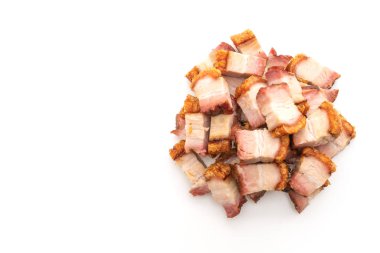 gevrek domuz eti veya beyaz arka plan üzerinde izole derin kızarmış domuz eti