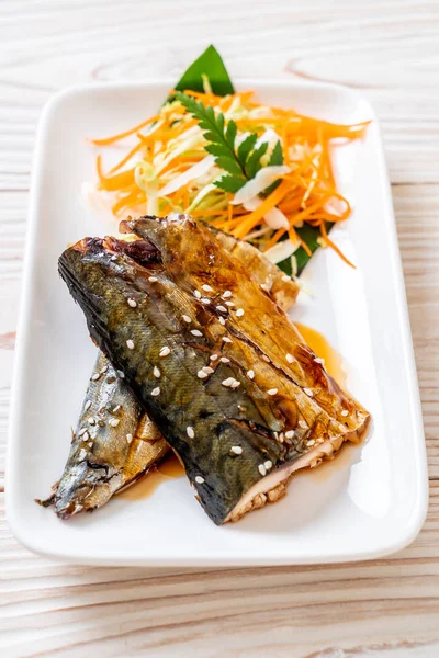 烤萨巴鱼牛排配铁烧酱 日式美食 — 图库照片