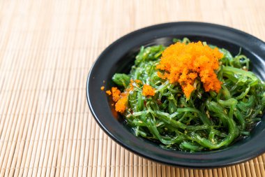 yosun salata karides yumurta - Japon gıda tarzı