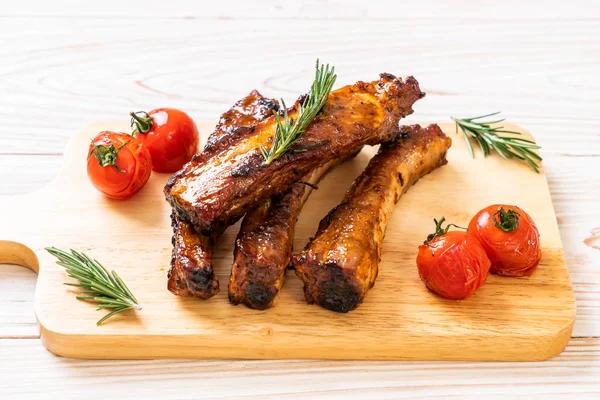 Grilled Barbecue Ribs Pork Rosemary Tomatoes — Stock Photo, Image