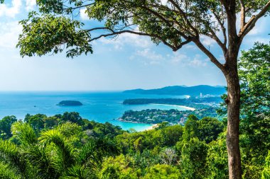 Tropikal plaj manzarası, Karon view Phuket, Tayland - tatil tatil kavramı üzerine gelin